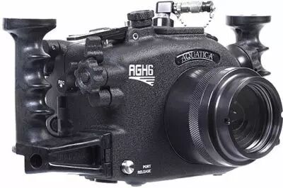 Aquatica caisson 130 m�tres pour Panasonic GH6 avec vacuum et une prise flash type Nikonos