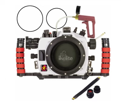 Caisson �tanche 200DL pour Nikon Z5 II Deluxe avec poign�es, pompe � vide et prise de chargement USB-C.