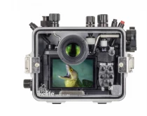 Caisson &eacute;tanche 200DLM/A pour appareils photo hybrides OM System OM-5, OM-5 II et Olympus OM-D E-M5 III