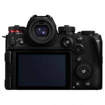 Lumix S1IIE + L 24-105 mm f/4 Macro OIS