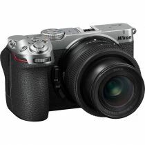 Nikon Z5IIC + 24-50mm f/4-6.3 silver (bo&icirc;tier nu) 