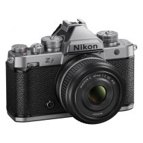 NIKON Zf Silver + 40 mm f/2 SE + Étui cuir OFFERT