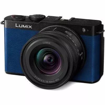 PANASONIC LUMIX DC-S9 Bleu + 18-40 mm f/4,5-6,3 