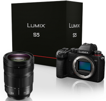 Panasonic Lumix S5 + S 20-60 mm 3.5-5.6