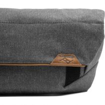 Peak Design Field Pouch v2 (Charcoal)