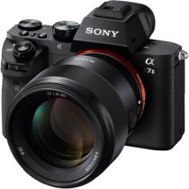 SONY FE 85mm f/1,8